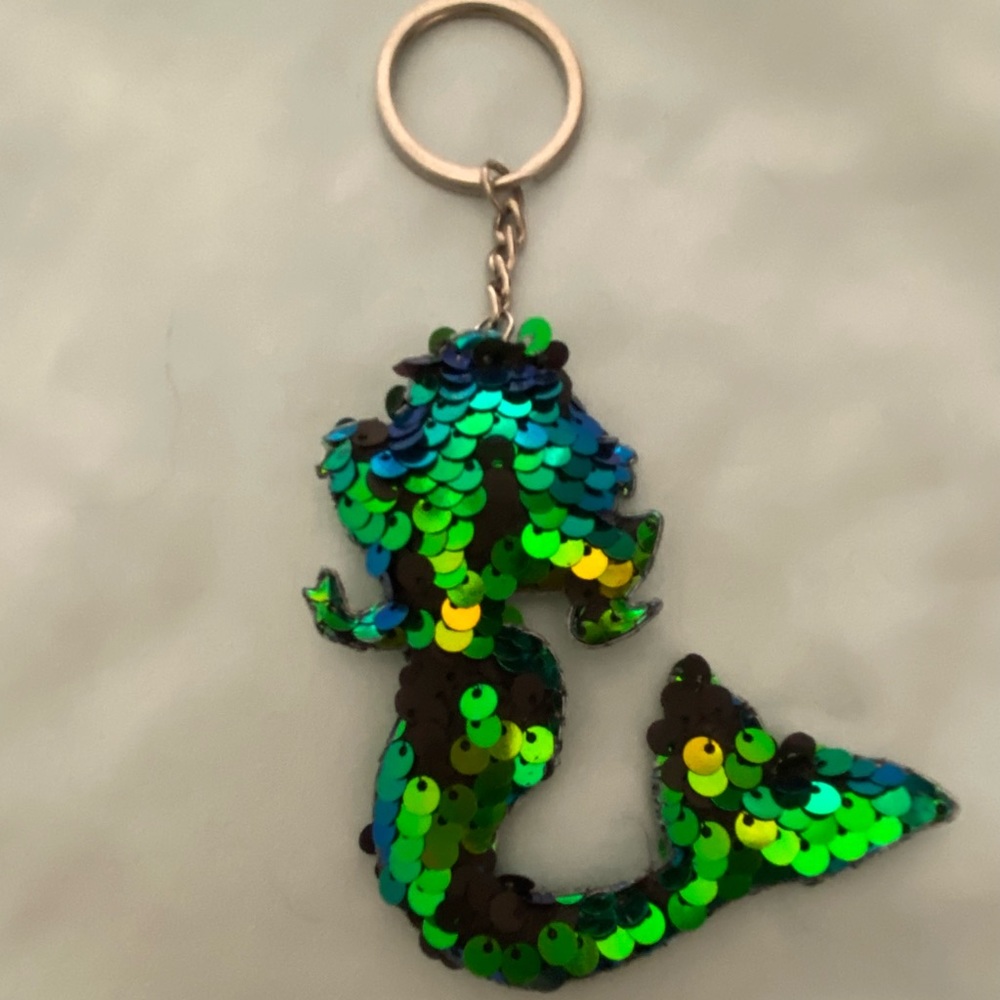 Unused very cute sequin mermaid keychain